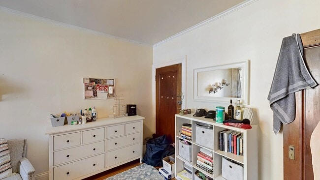 Foto del edificio - 2-Bed Split with Heat and Hot Water Includ...