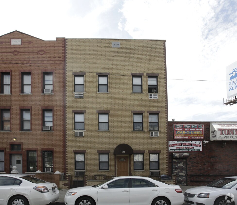 Foto del edificio - 140 Richardson St