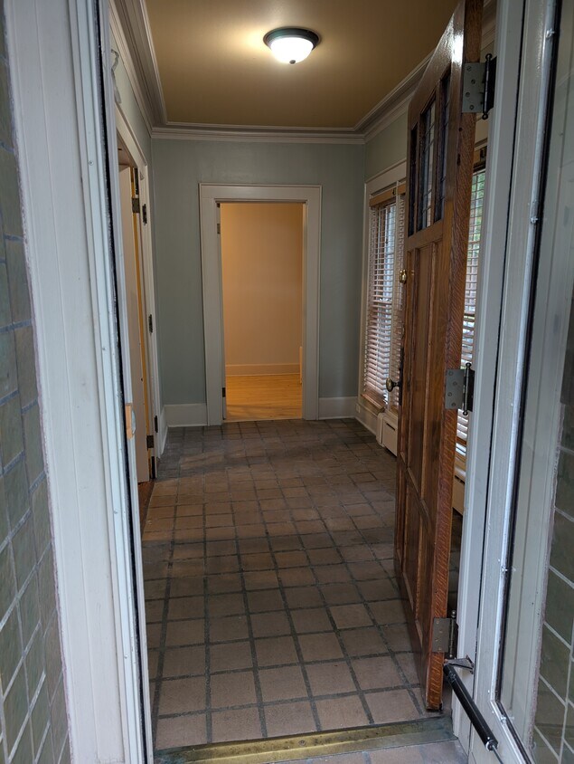 Primary Photo - 2700 N Prospect Ave