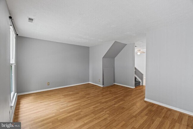 Foto del edificio - 2502 Greenwood Dr