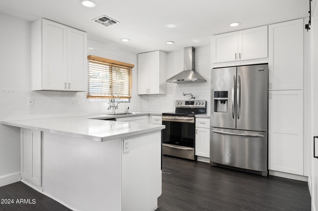 Foto del edificio - 6063 N Granite Reef Rd