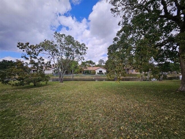 Building Photo - 197 NW 113th Way