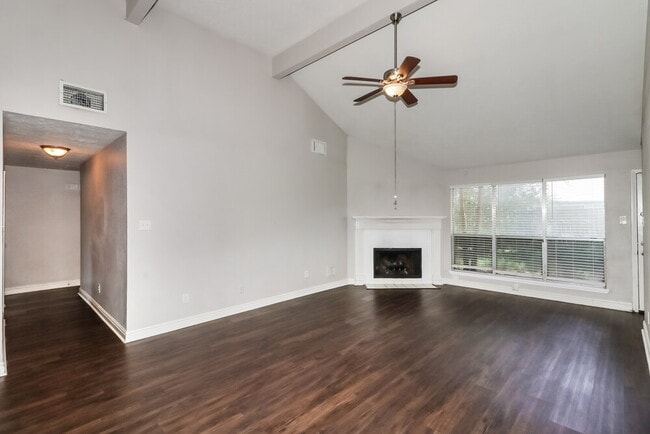 Building Photo - 19411 Winding Branch Dr