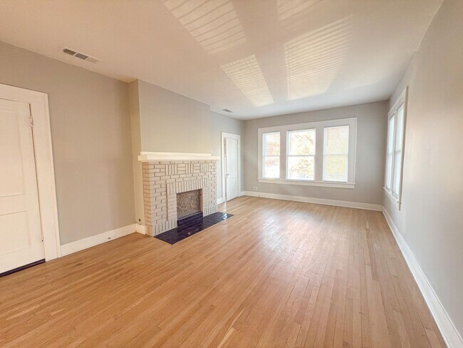 Foto del edificio - 1410-1412 Kings Highway