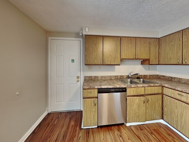 Foto del edificio - 811 Westridge N Dr