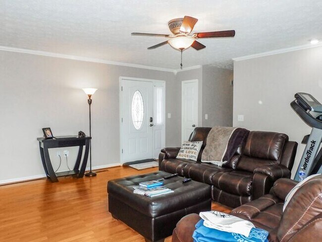 Building Photo - 35575 Army Navy Dr