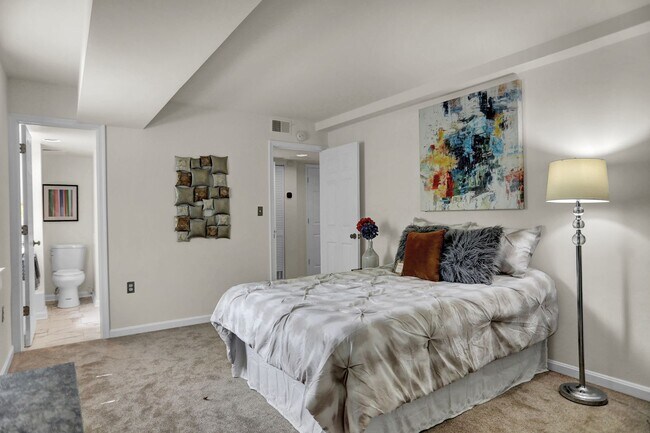 Foto del edificio - 3405 Greenway - Unit #56 - FOR RENT