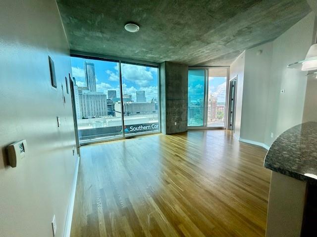 Foto del edificio - 400 W Peachtree St NW