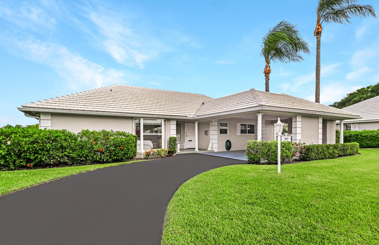 Primary Photo - 450 French Royale Cir