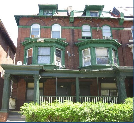 Primary Photo - 2245 N 33rd St