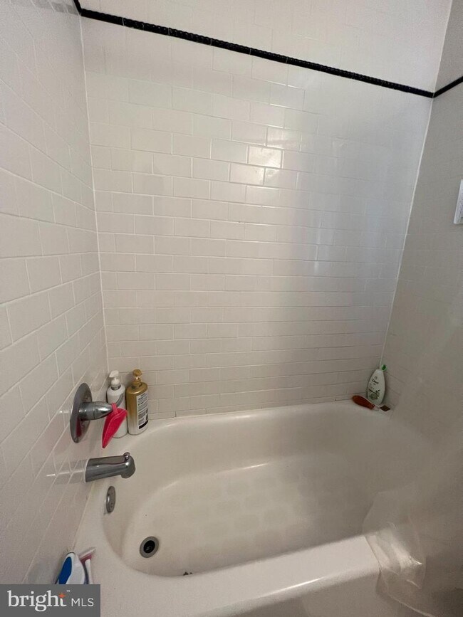 Foto del edificio - 11440 Little Patuxent Pkwy
