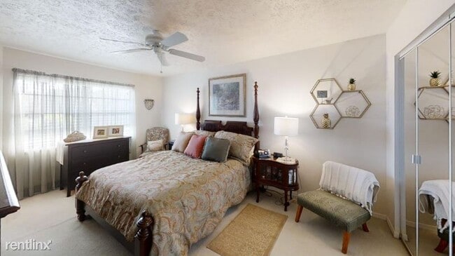 Building Photo - 4821 W Flamingo Rd