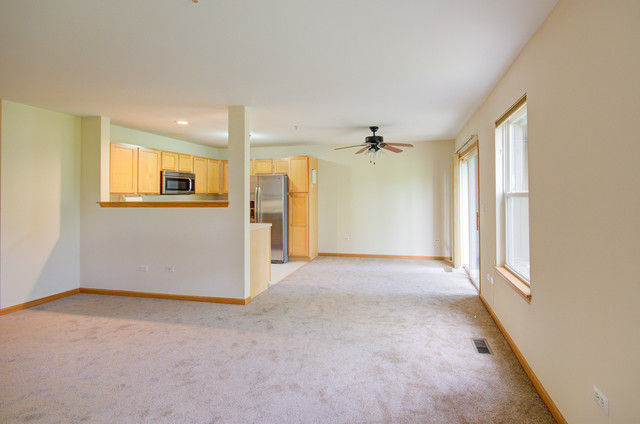 Building Photo - 21222 W Walnut Dr