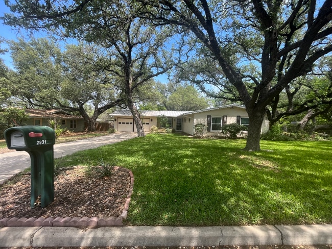 Building Photo - 2931 Chisolm Trail