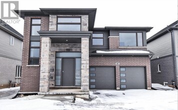 Building Photo - 96 Acacia Rd