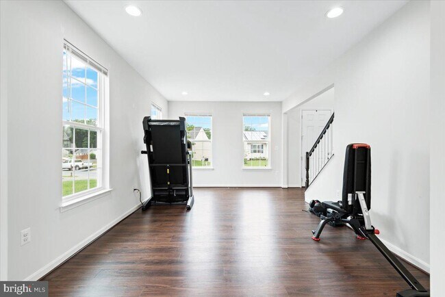 Building Photo - 65 Wellspring Dr