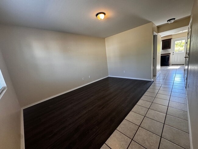Building Photo - 24444 Sounder Ln