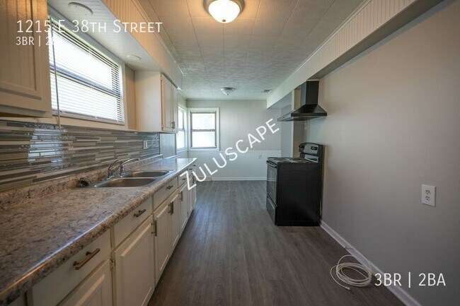 Foto del edificio - 1215 E 38th St