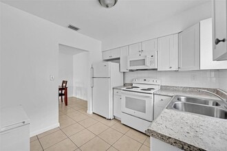 Building Photo - 1218 NW 6th Ave