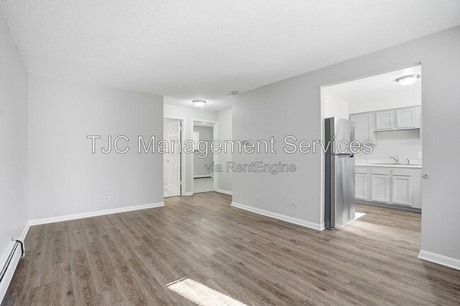 Building Photo - 970 N Downing St