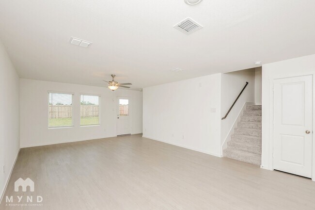 Foto del edificio - 2752 Mistwood Dr