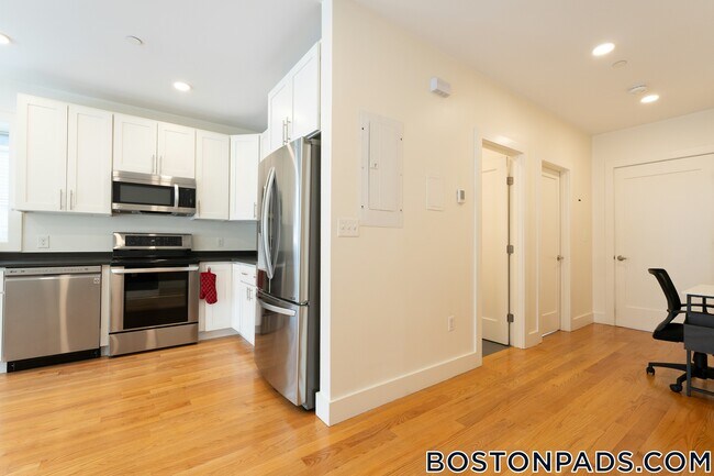 Foto del edificio - 36-38 Colonial Ave.