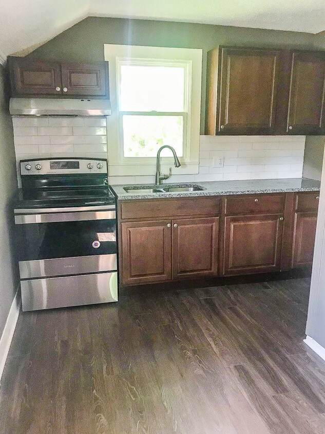 Primary Photo - Gorgeous 2-bedroom duplex