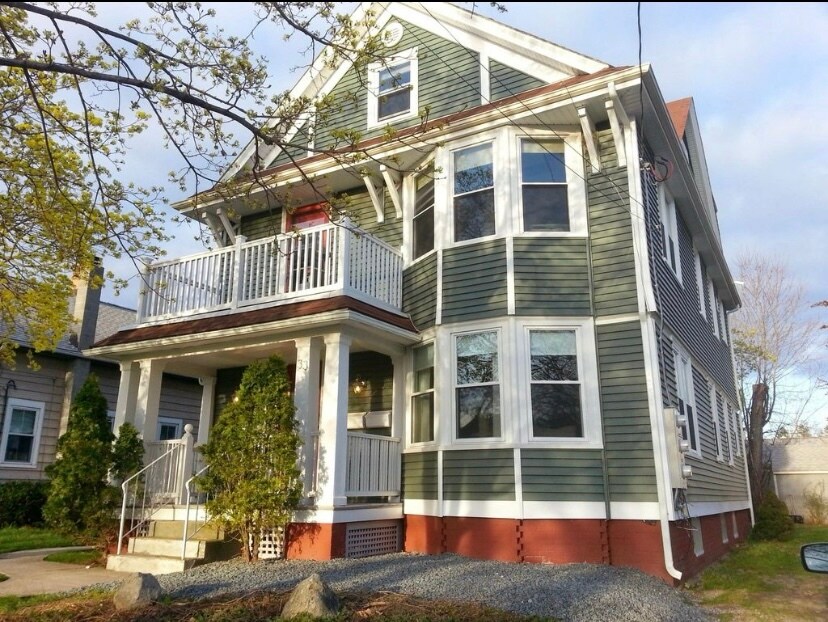 33 Ferris Ave, Rumford, RI 02916 House Rental in Rumford, RI