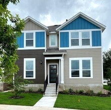 Building Photo - 4802 Star Jasmine Dr