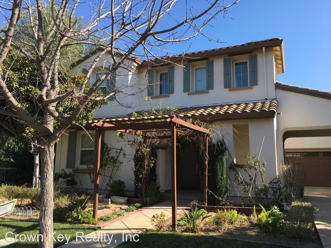 Primary Photo - 54 N Alta Dena St