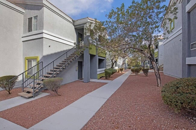 Building Photo - Tierra Villas