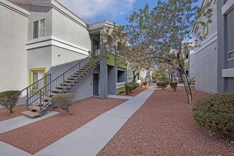 Building Photo - Tierra Villas