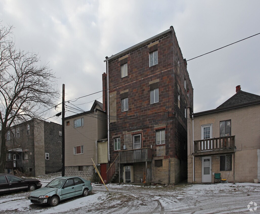 Foto del edificio - 532 N State St