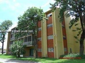 Foto principal - 3610 NW 21st St