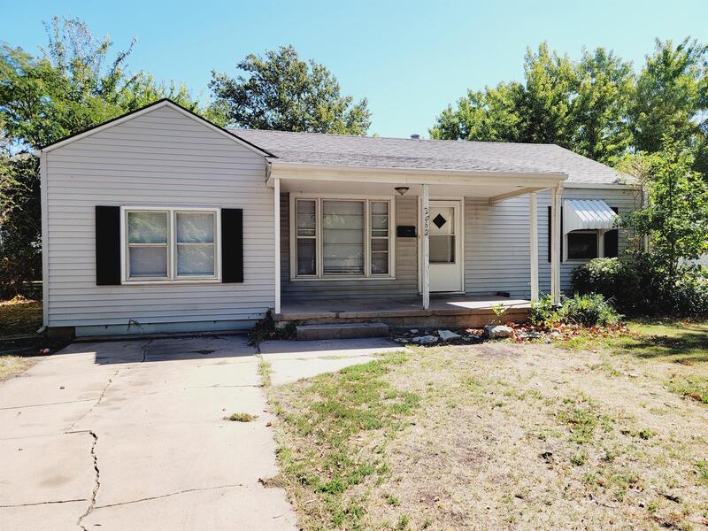 2062 Poplar Cir, Wichita, KS 67211 House for Rent in Wichita, KS