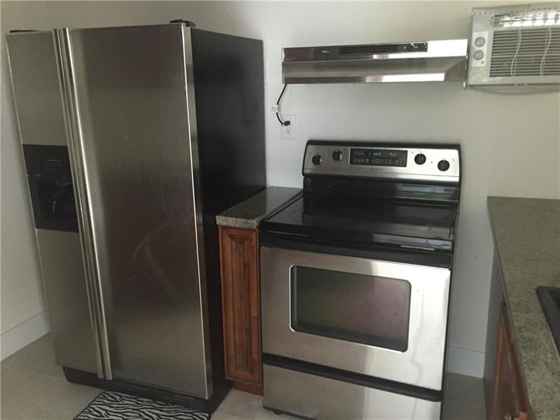 Foto principal - 7936 Kismet St