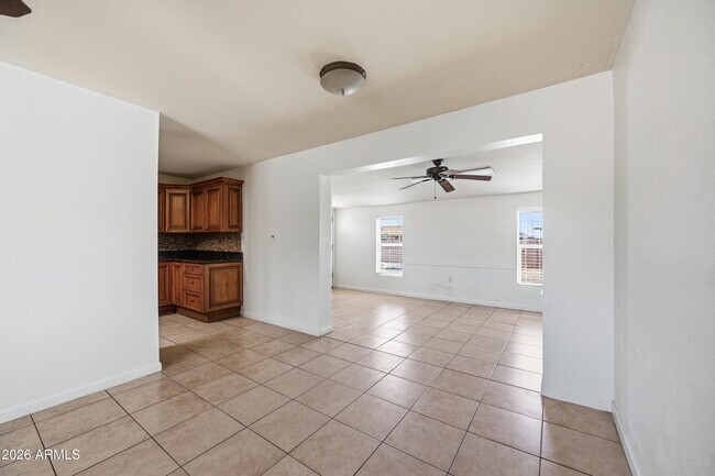 Foto del edificio - 12422 N Cherry Hills Dr E