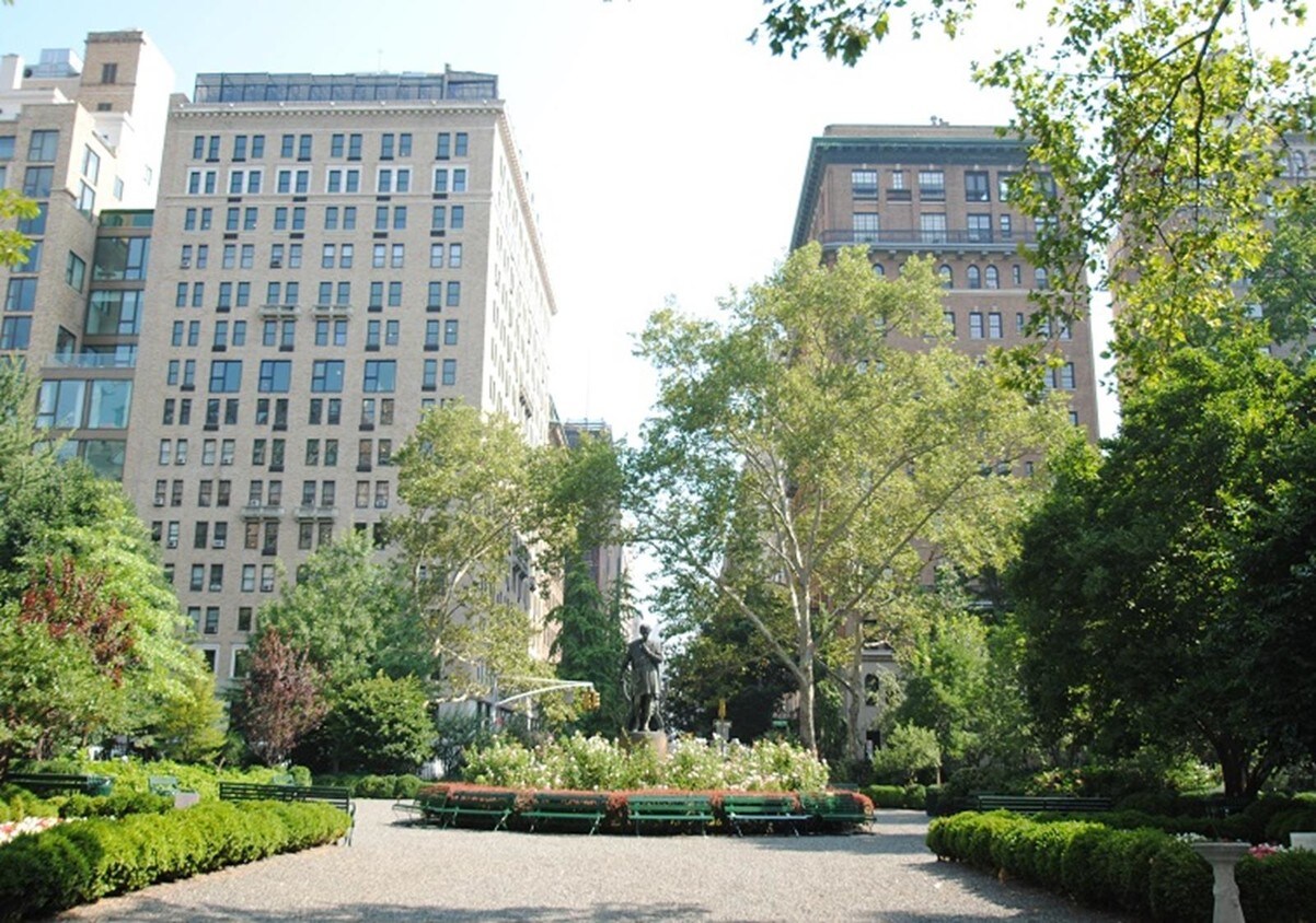 Building Photo - 21 Gramercy Park South