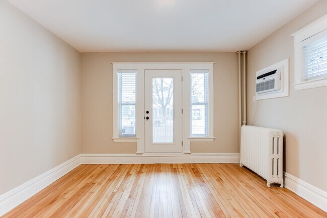 Foto del edificio - 941 Goodrich Ave