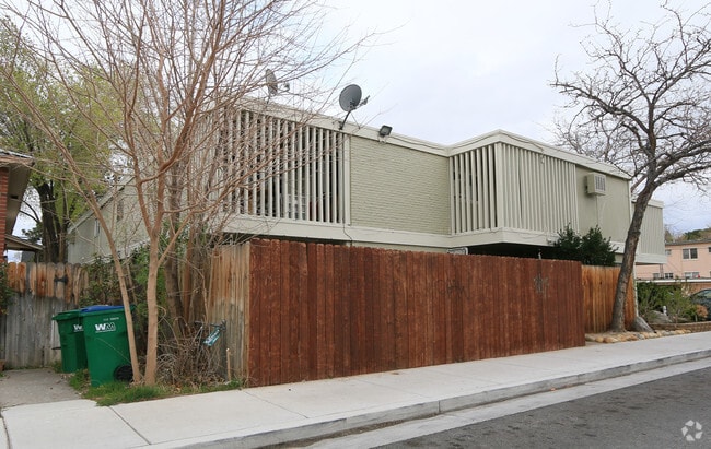 Building Photo - 56 Boyd Pl