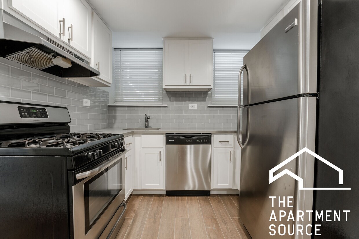 Foto principal - 2326 N Southport Ave