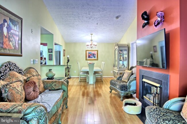 Building Photo - 534 Kennington Rd