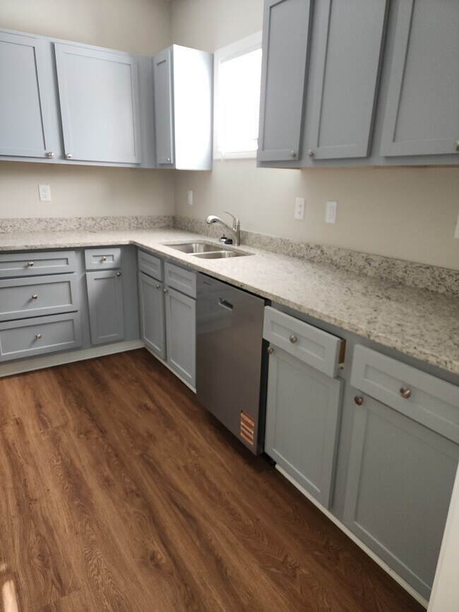 Foto del edificio - 7030 US-51