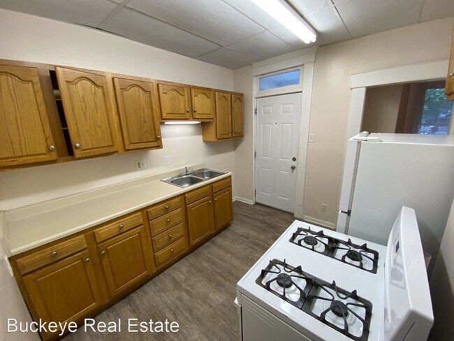 Building Photo - 3 br, 1 bath House - 43 W. Oakland Ave.