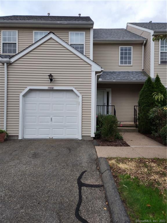 Primary Photo - 1102 Gray Fox Ln