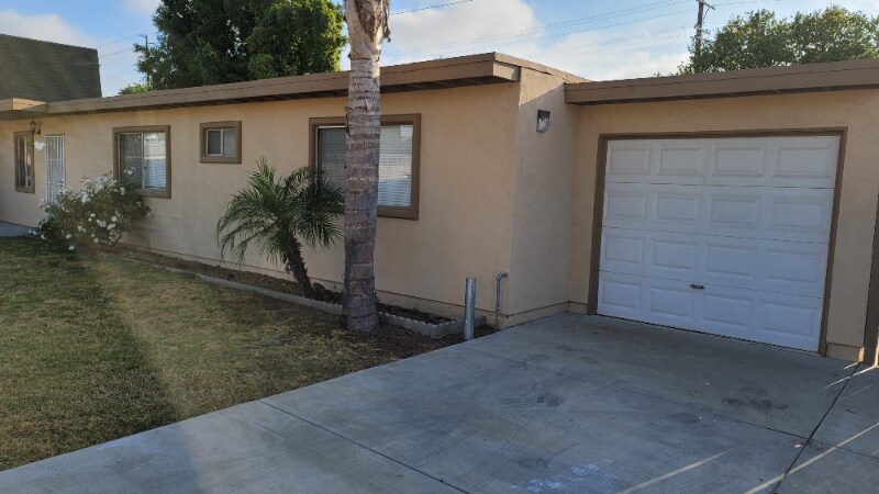Foto principal - 7750 1/2 Central Ave