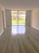 Building Photo - 160 Turtle Lake Ct
