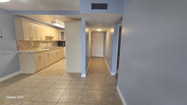 Foto del edificio - 10090 NW 80th Ct