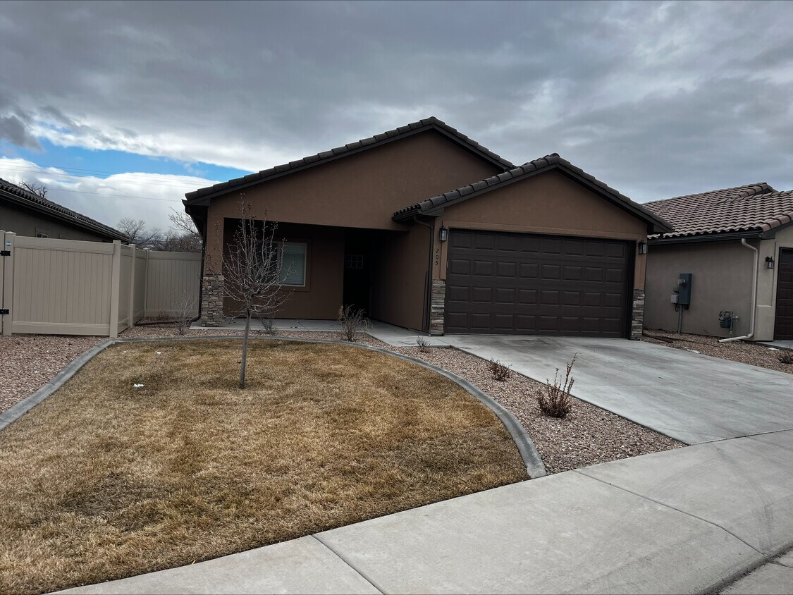 205 Kelso Mesa Dr, Grand Junction, CO 81503 House Rental in Grand