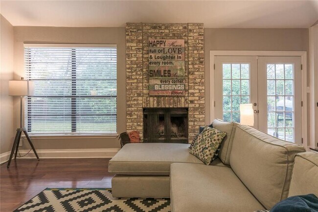 Foto del edificio - Great Home Close to the Domain!